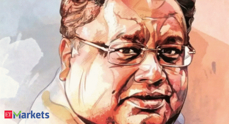rakesh jhunjhunwala: Long & Short of Markets: Stocks Jhunjhunwala is selling; and portfolio tips from Vijay Kedia rakesh jhunjhunwala: Long & Short of Markets: Stocks Jhunjhunwala is selling; and portfolio tips from Vijay Kedia