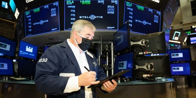 Stocks Hit Records on Upbeat Earnings Stocks Hit Records on Upbeat Earnings