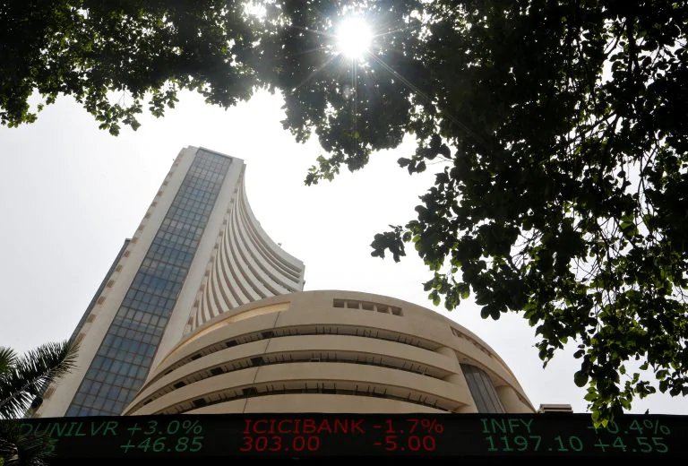 Stock Market Live: Sensex surges over 400 points, Nifty hits 14,300; IT, auto stocks drive rally Stock Market Live: Sensex surges over 400 points, Nifty hits 14,300; IT, auto stocks drive rally