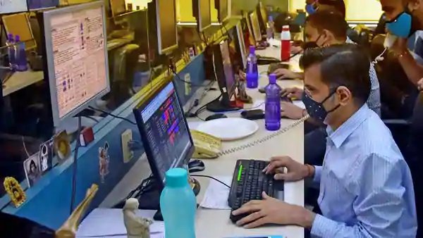 Sensex ends at record high of 49,517; Nifty above 14,500; RIL, Tata Motors gain – Mint