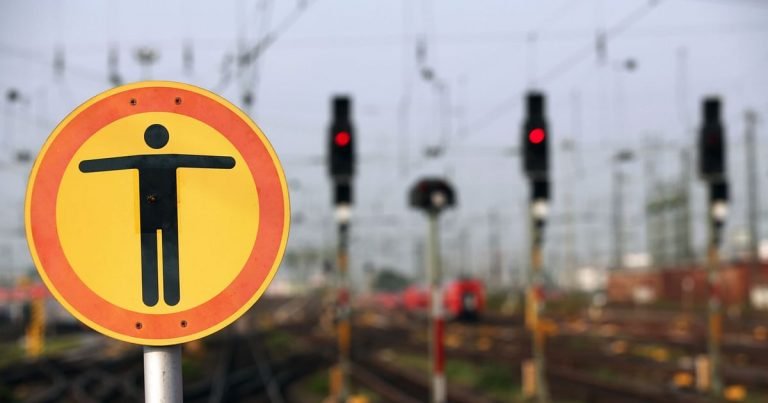 Warning Signs Flash as Emerging Markets Rally to Records – BloombergQuint
