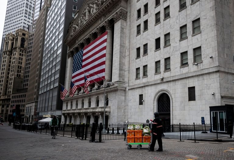Stock futures tick down ahead of Georgia runoff elections Stock futures tick down ahead of Georgia runoff elections