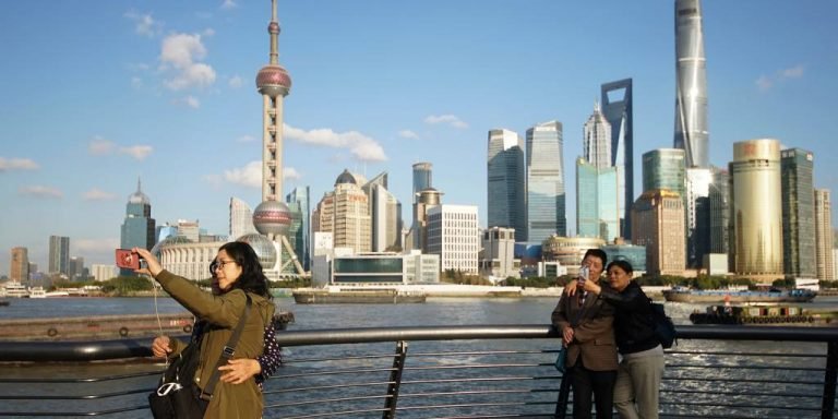 Foreign investors shun corporate bonds in frenzy for Chinese debt