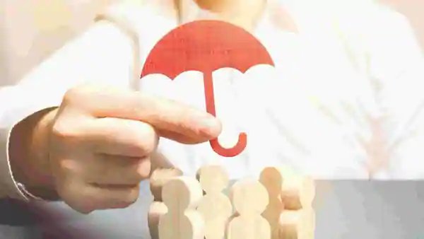 Five reasons why you should review your insurance in 2021 Five reasons why you should review your insurance in 2021