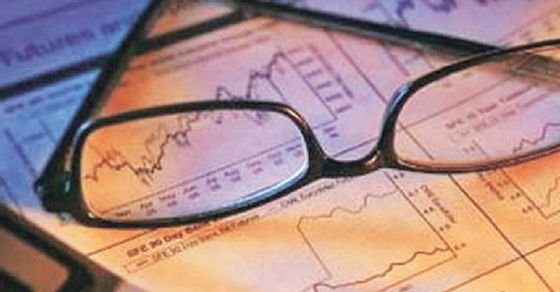 SIP in Mutual Funds or direct stocks: Which one should you choose for investment in 2021 SIP in Mutual Funds or direct stocks: Which one should you choose for investment in 2021