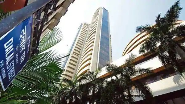 Retail investors are now betting big on market index, ETFs Retail investors are now betting big on market index, ETFs