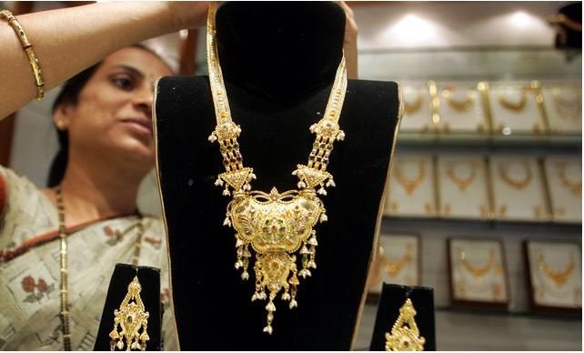 Gold Price Today – Gold and Silver CHEAPER now; See todays strategy HERE! – Zee Business