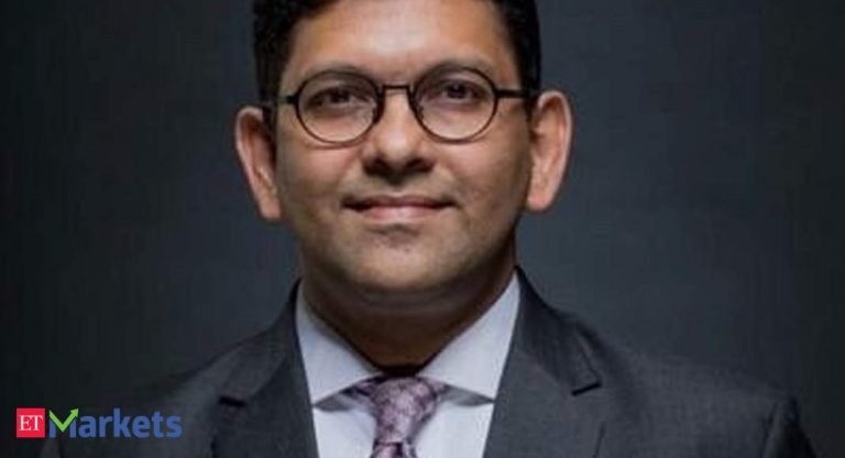 mutual funds: Managing mutual funds is like playing Test match with T20 umpiring: Kalpen Parekh mutual funds: Managing mutual funds is like playing Test match with T20 umpiring: Kalpen Parekh