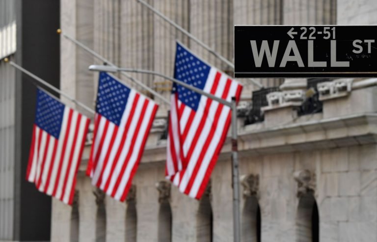 Stock futures open flat, hovering near records Stock futures open flat, hovering near records