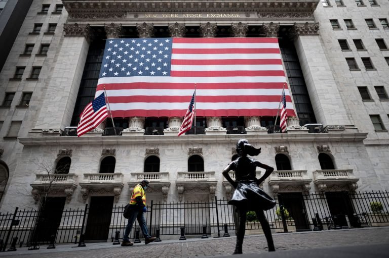 Stock market news live updates: Stock futures jump to recover some losses, silver prices surge – Yahoo Canada Finance Stock market news live updates: Stock futures jump to recover some losses, silver prices surge – Yahoo Canada Finance