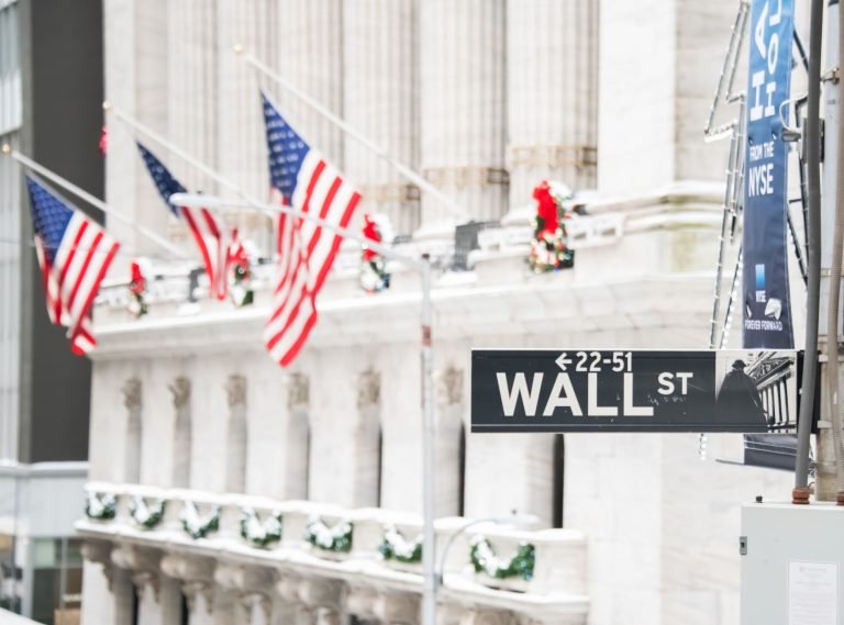 Stock market news live updates: Stocks dip, pausing after reaching records – Yahoo Movies Canada Stock market news live updates: Stocks dip, pausing after reaching records – Yahoo Movies Canada