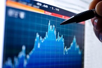 Gold technical analysis shows a 1-hour head and shoulders pattern forming Gold technical analysis shows a 1-hour head and shoulders pattern forming