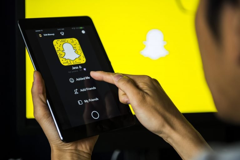 Snap (SNAP) Sharply Lower After Q1 Profit Warning Snap (SNAP) Sharply Lower After Q1 Profit Warning