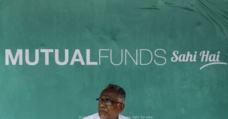 Mutual Funds’ Selling Spree Continues As They Withdraw Rs 16,306 Crore From Equities In February Mutual Funds’ Selling Spree Continues As They Withdraw Rs 16,306 Crore From Equities In February