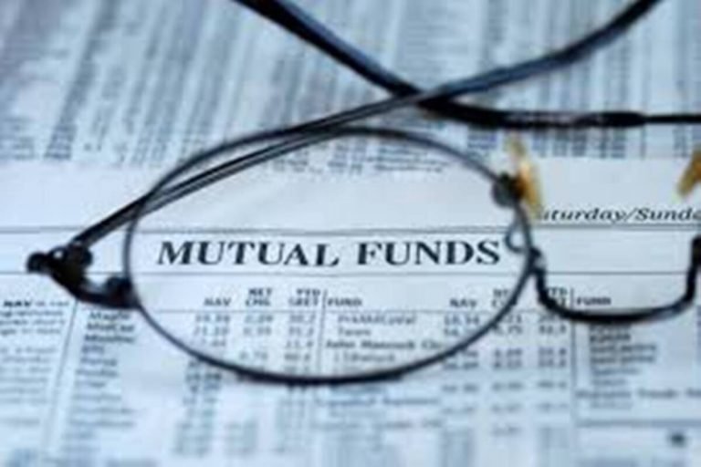 Direct Mutual Fund Vs Regular Mutual Fund: Save in lakhs by choosing the right option!