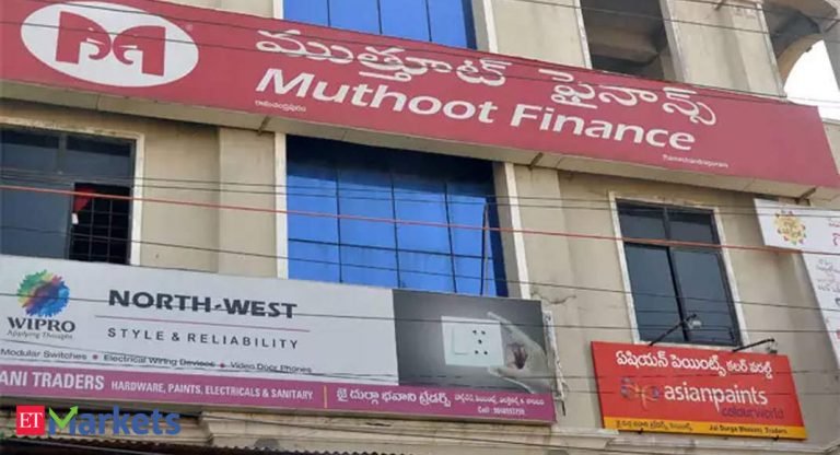 Muthoot Finance plans to raise Rs 5,000 cr via debt issue Muthoot Finance plans to raise Rs 5,000 cr via debt issue