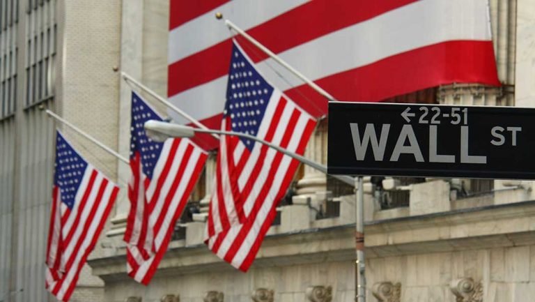 Dow Jones Slips Into The Negative As Tech Stocks Lead Upside; These Stocks Score Breakouts Dow Jones Slips Into The Negative As Tech Stocks Lead Upside; These Stocks Score Breakouts